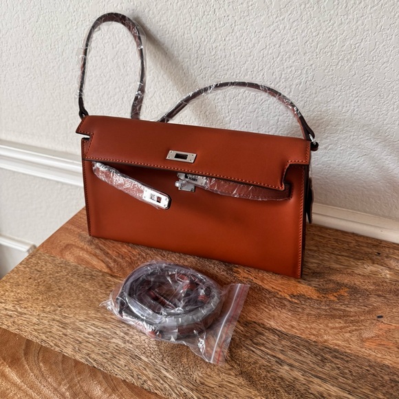 LEATHER INSIDE & OUT Tan Orange 27 Long KL Elan Shoulder Bag Belt Convertible S7 - Picture 12 of 15